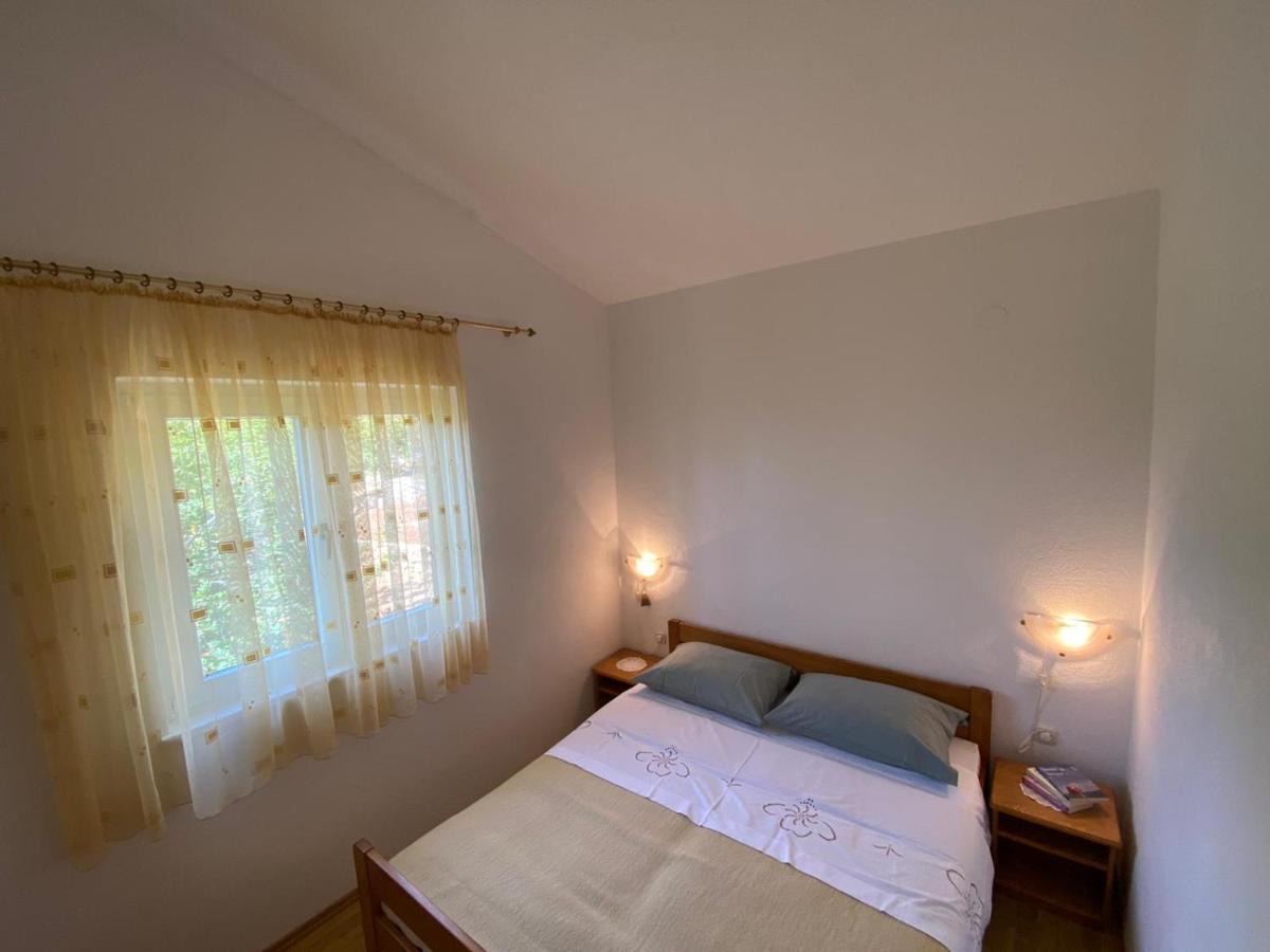 The Ana Apartments Komiža Buitenkant foto