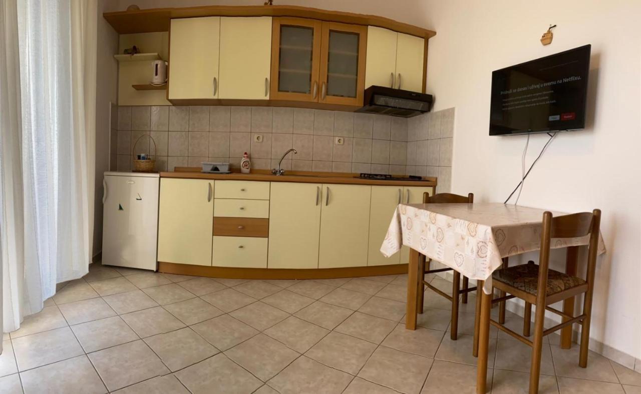The Ana Apartments Komiža Buitenkant foto