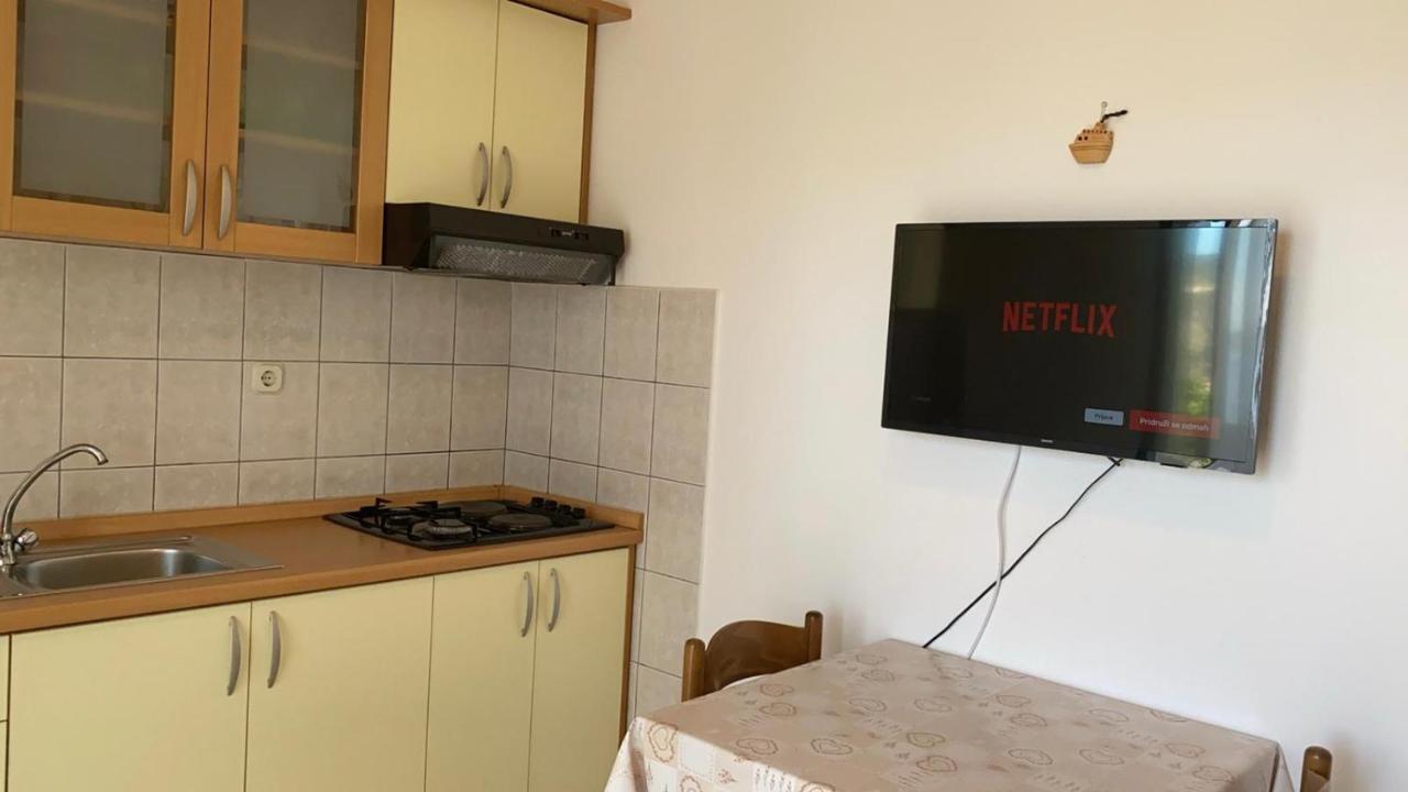 The Ana Apartments Komiža Buitenkant foto