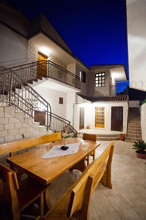 The Ana Apartments Komiža Buitenkant foto
