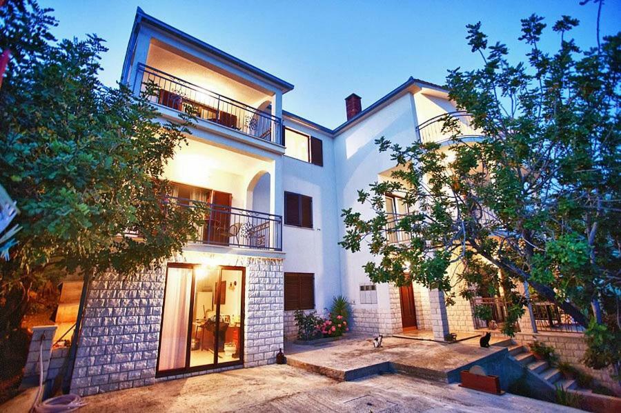 The Ana Apartments Komiža Buitenkant foto