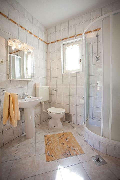 The Ana Apartments Komiža Buitenkant foto